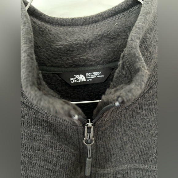 Charcoal Gray North Face 1/2 Zip Sweater Fleece - Picture 2 of 4